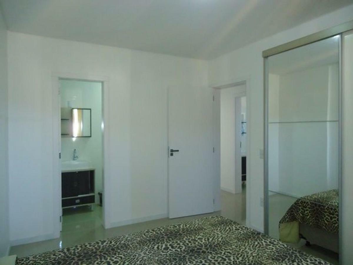 Res. Antonio Pinheiro. Apartamento Com 2 Dormitorios. Bombinhas Eksteriør billede